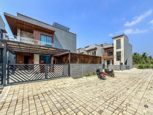 Covelong House | SeaLara Resorts