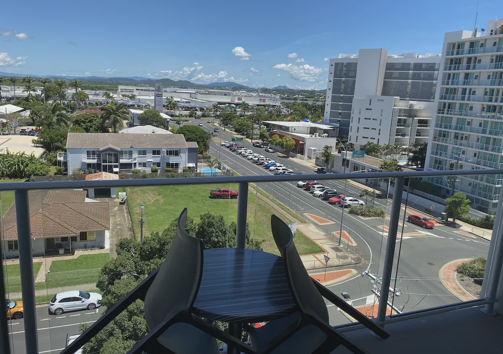 Mackay Apartment | Secured parking Self contained apartment