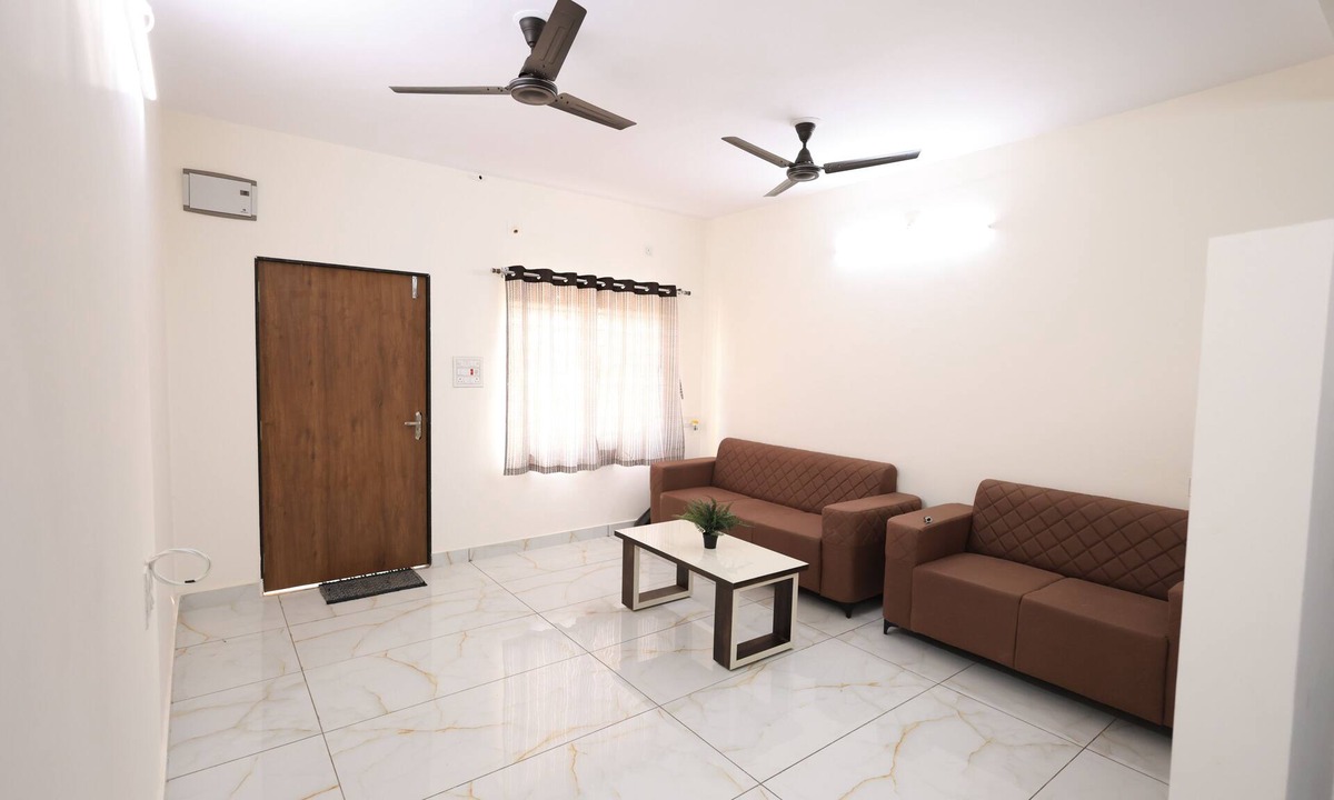 Dwarka House | Shiv Homestay -Peaceful, Comfort & Luxurious Stay Nr Dwarka