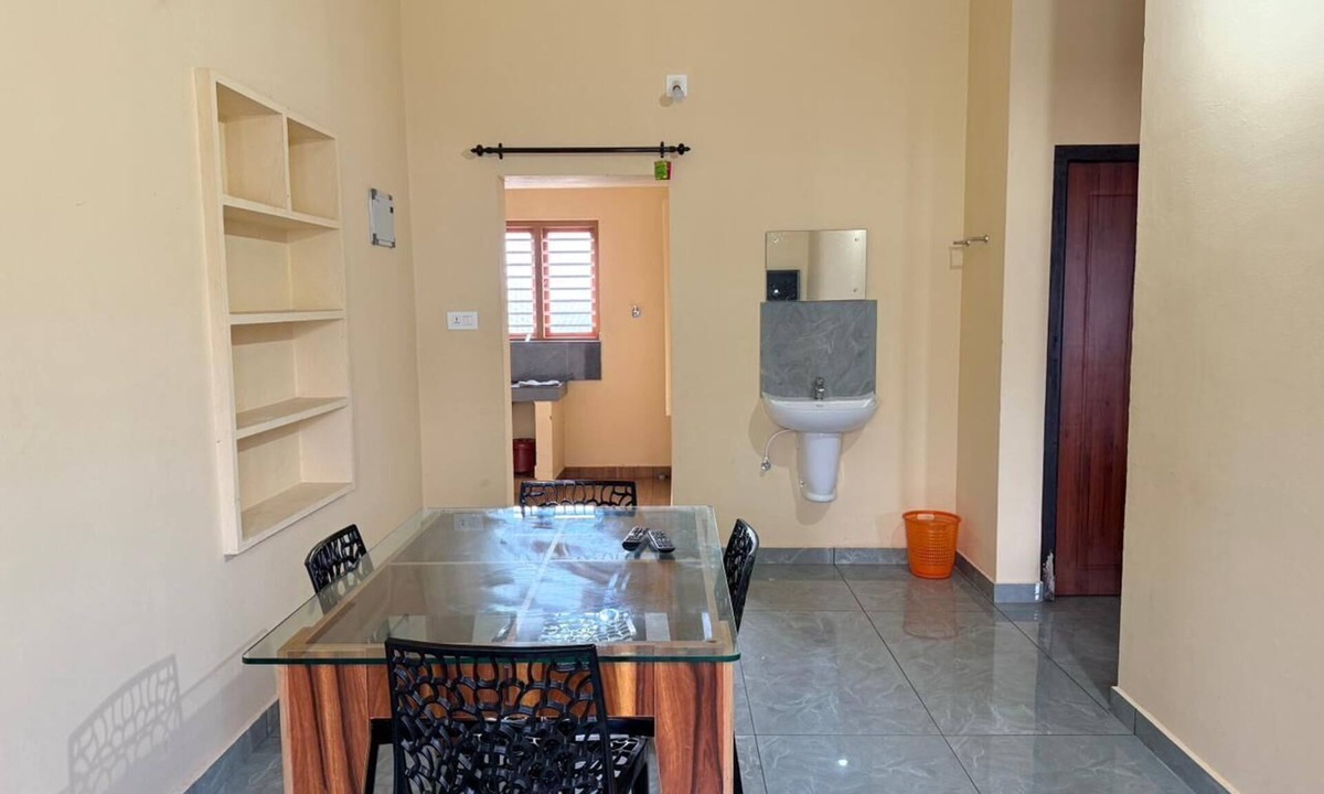 Kalpetta Apartment | SOUPARNIKA LAKEVIEW HOMESTAY LLP
