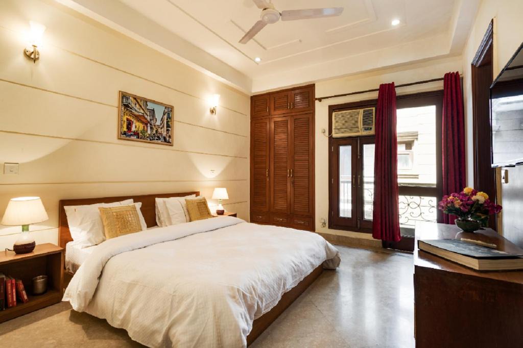 Kailash Colony Apartment | Spacious 4BR Home in Kailash Colony South Delhi near Nehru Place business district