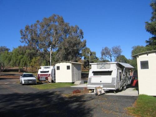 Parkes Resort | Spicer Caravan Park