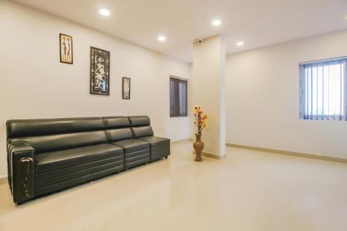 Hyderabad Hotel | SPOT ON Pnd Complex