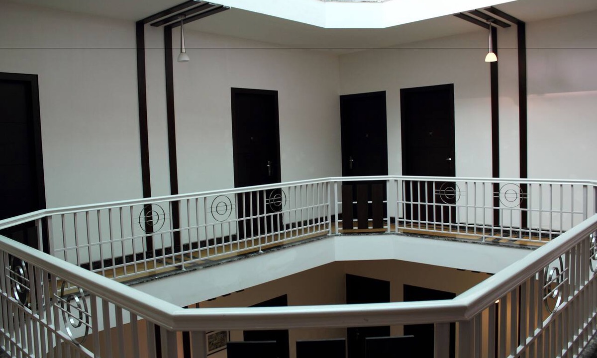 Sushant Lok Hotel | Stately Suites MG Road
