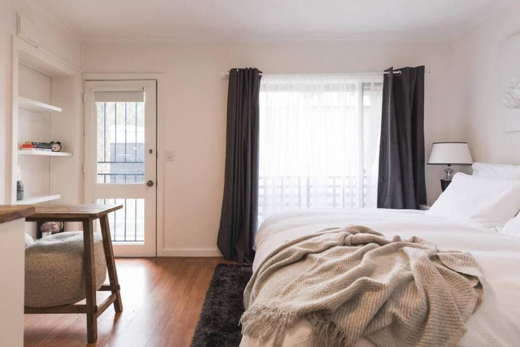 North Adelaide Apartment | Studio Escape - Ground-floor Cosy North Adelaide Stay