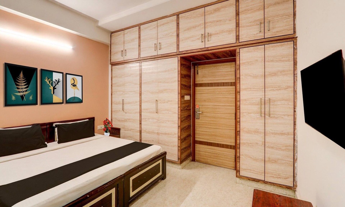 Kukatpalli House | Super Collection O KPHB