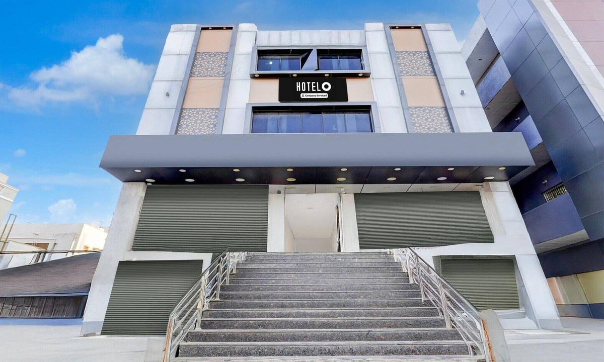 Tirupati House | Super Hotel O Airport Road