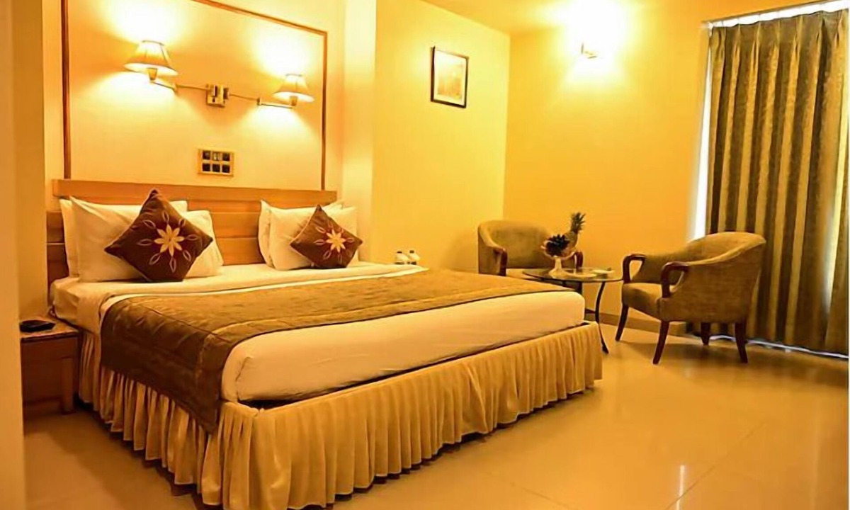 Shivajinagar Hotel | The Deccan Royaale