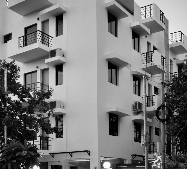 Sholinganallur Hotel | The Edge