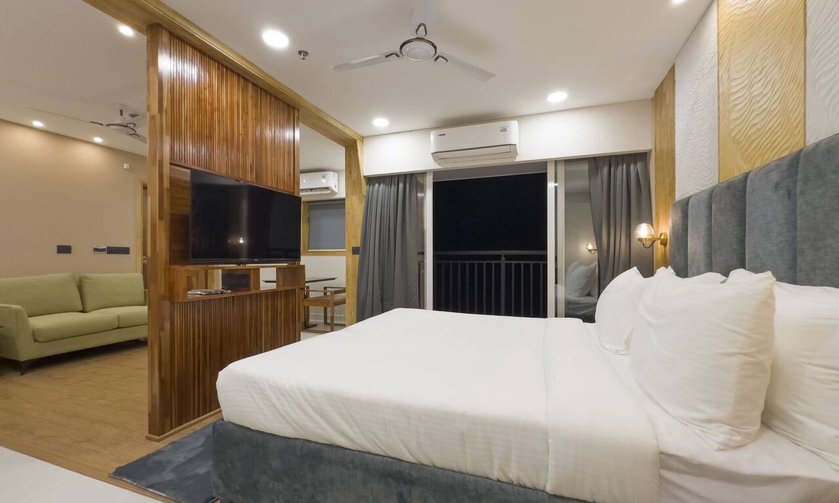 East Nada Hotel | The Habitat Suites