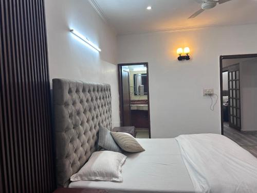 Nehru Place House | The Hideout GK
