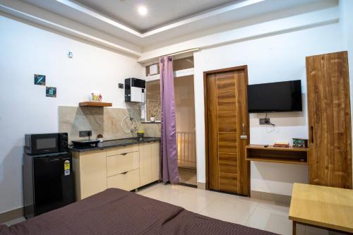 Dehradun House | The Pebble House - Studio Unit - Boutique Homestay