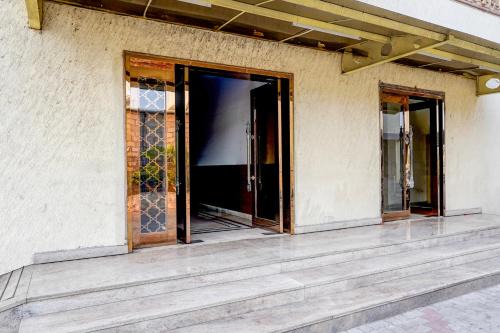 Gummidipundi Hotel | Townhouse JFN Comfort Hotel