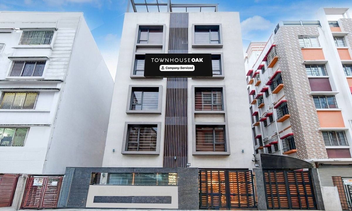 New Town House | Townhouse Oak DLF Newtown Bus Terminal
