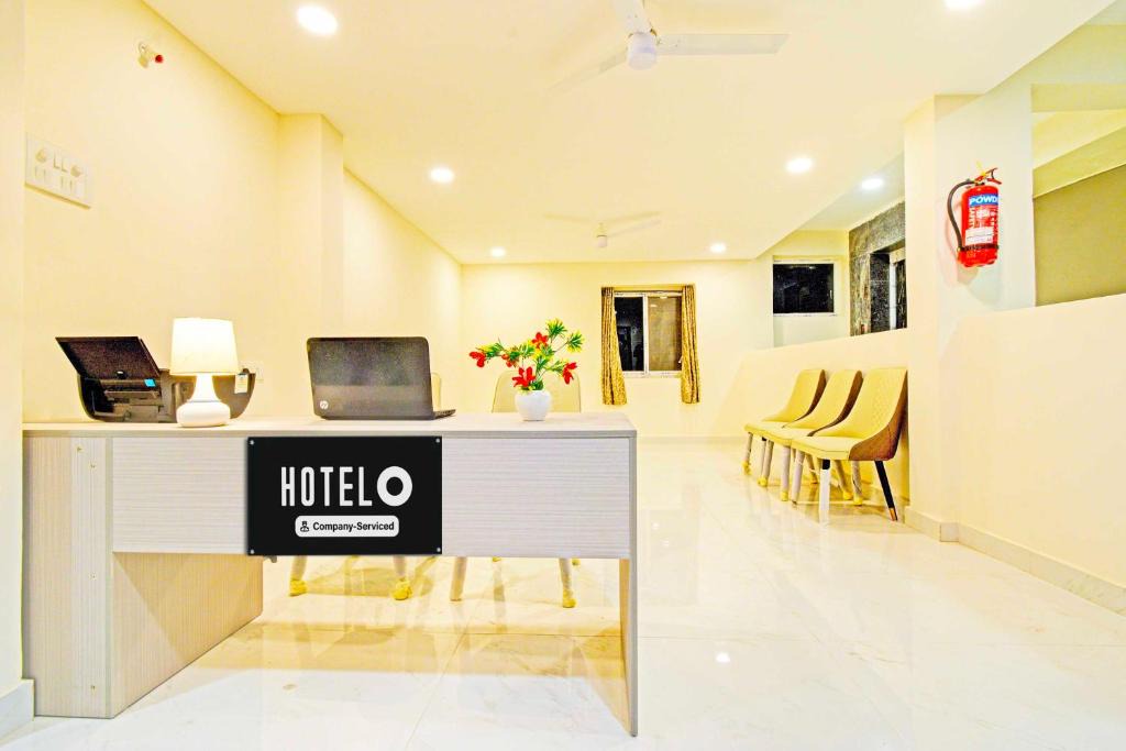 Begumpet Hotel | Townhouse Sanath Nagar Near Railway Station