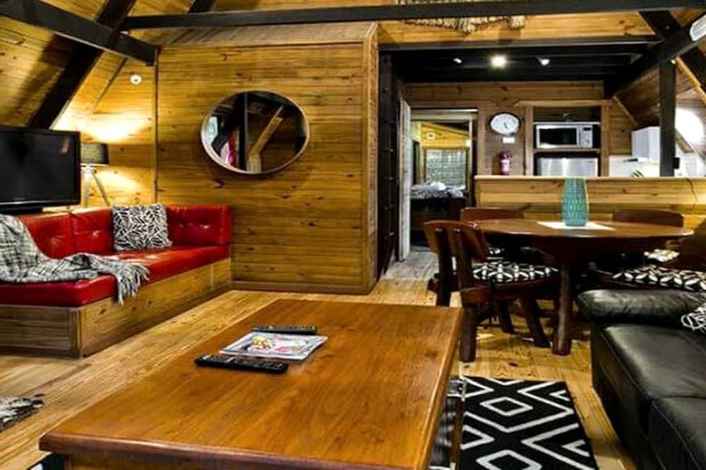 Springbrook Cabin | Unique Rainforest Getaway near Natural Bridge in Queensland