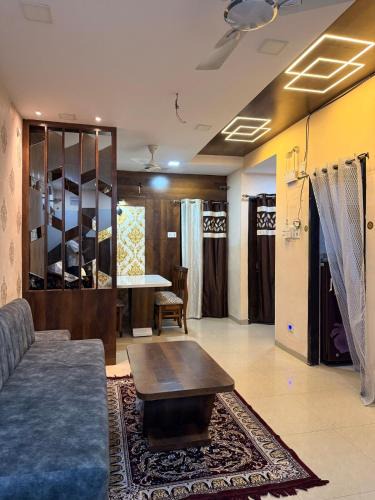 Raipur Apartment | Urban Luxury Retreat ,Netflix ,Private Balcony
