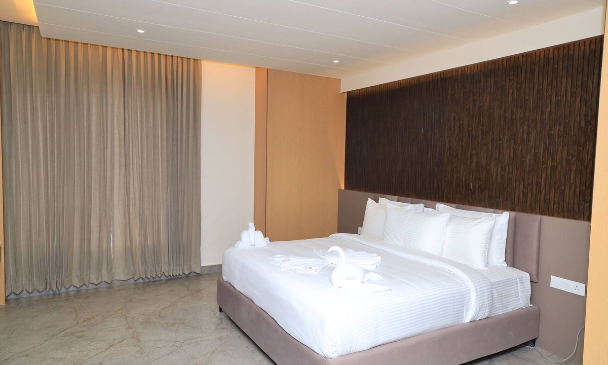 Vellore Hotel | VANTARA SUITES