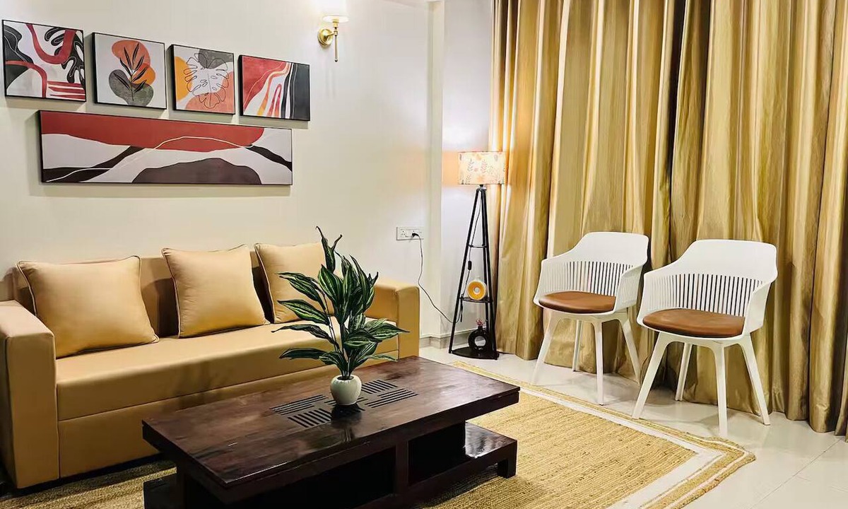 Nashik House | VayaVia Escape/3BHK Penthouse for Families