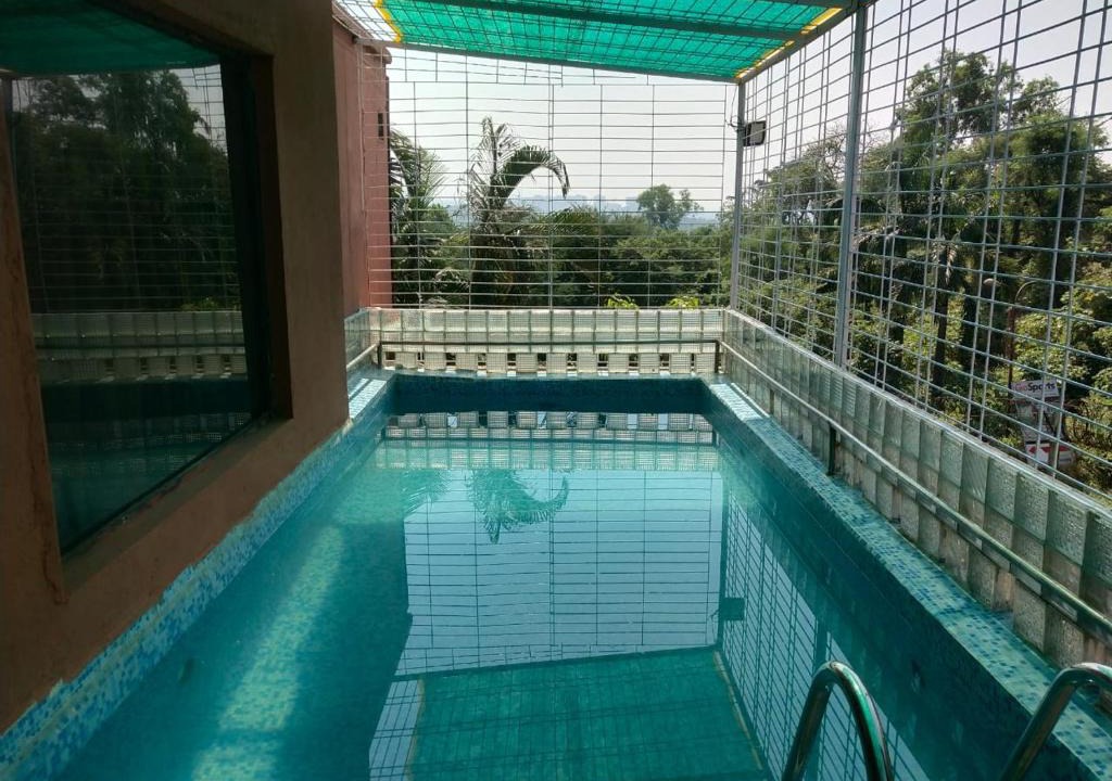 Aarey Colony Apartment | villa royal Palms Aarey milk colony Goregaon East