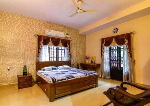 Sernabatim Villa | Villa - Sleeps 8 - Garden - Parking - Patio
