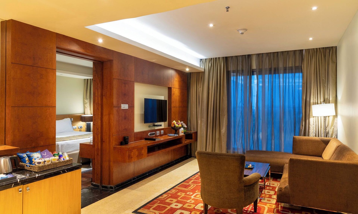 Begumpet Resort | Vivanta Hyderabad, Begumpet
