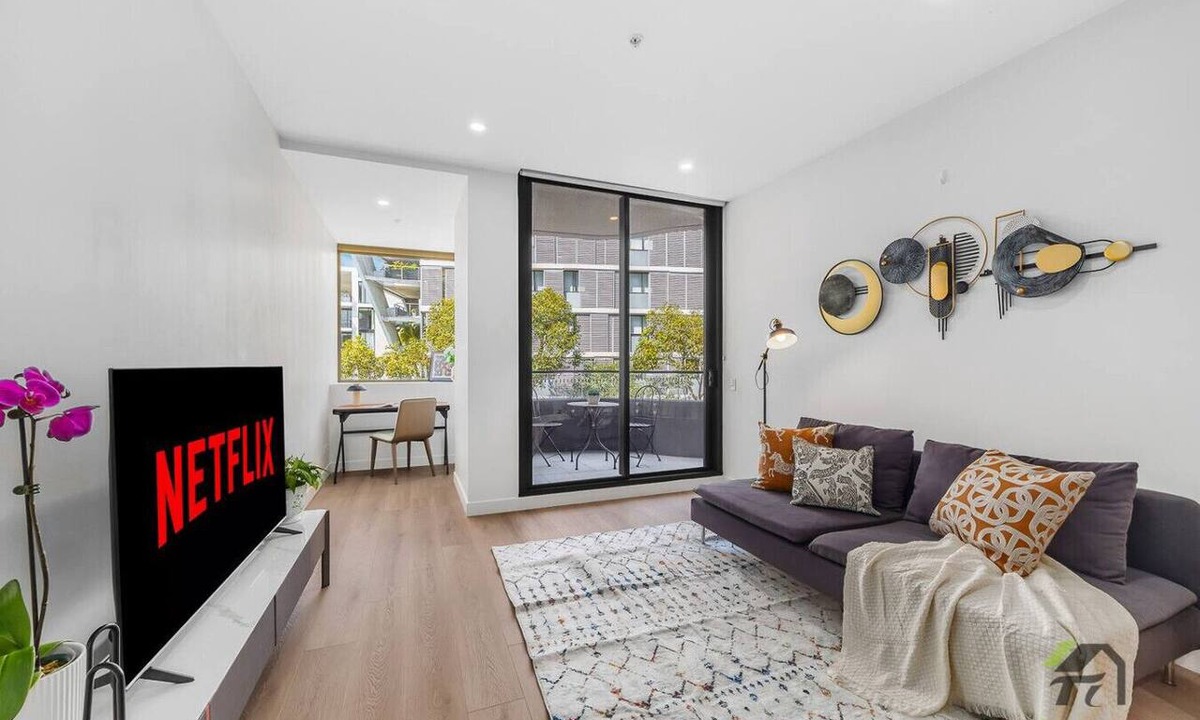 Waterloo Apartment | Waterloo One-Room Comfortable Residence