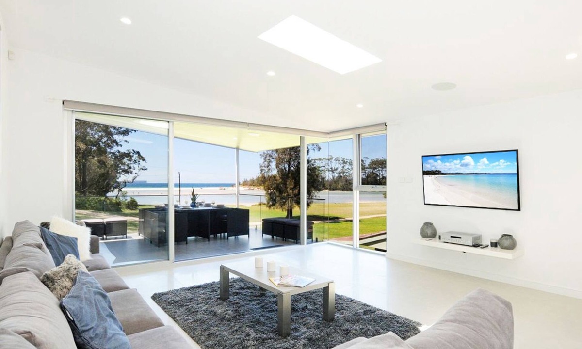 Huskisson House | Waterview by Experience Jervis Bay
