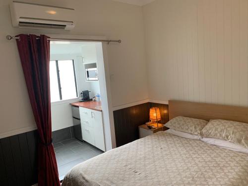 West End Apartment | West End Studio 2
