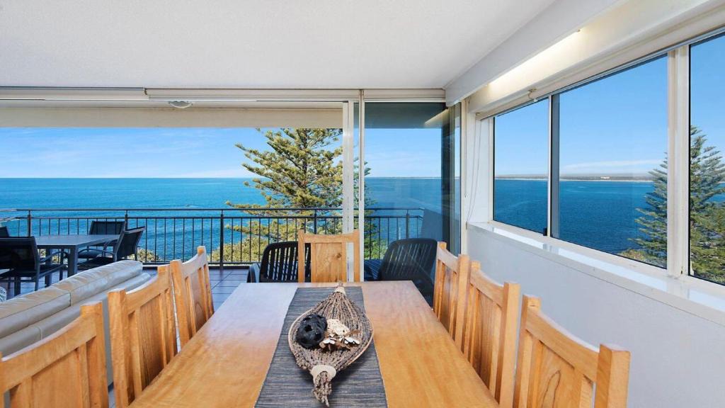 Kings Beach House | Wickham Point Unit 5 Kings Beach QLD