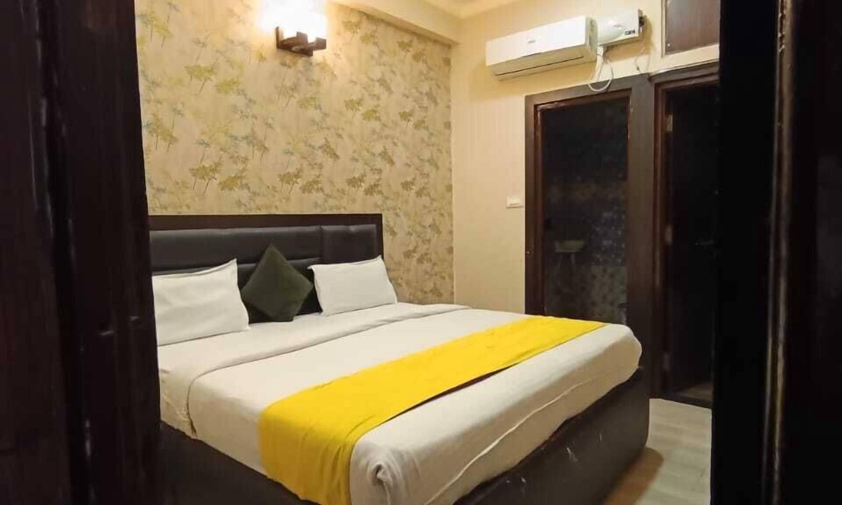 Dewas Hotel | Wishotel Premier Hotel Ringas