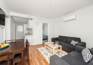 125 Milton in Milton