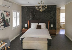 Airport B&B in Perth
