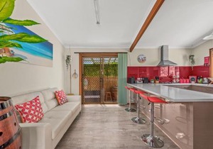 Footprints in the Sand, Silver Sands Beach House in Aldinga Beach