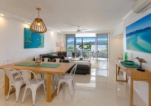 Frangipani 006 - Beachfront Apartment on Hamilton Island in Hamilton Island