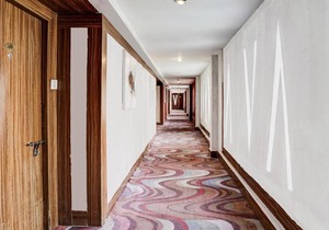 Townhouse Royal Palms Hotel - Rose Collection