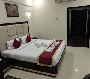 Chandra Inn 