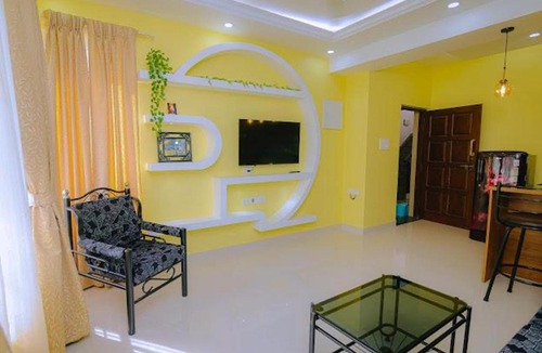 Fatona Apartment | 1 Bed Apartment Sleeps 2 - Pool Parking Balcony