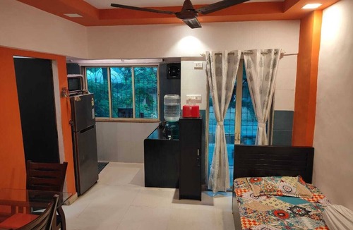 Malad West Apartment | 1 BHK, full appt, Next to Kokilaben Hospital, Versova Metro.