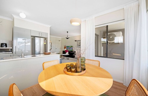Beckenham Apartment | 1 BRD Near Everything in Beckenham