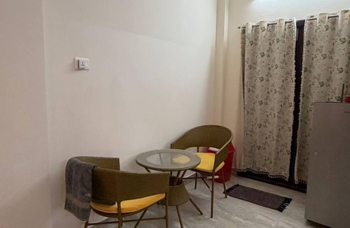Perambur Purasavakam Apartment | 3-bedroom Ground Floor Family Apartment in GG Nagar Mogappair East