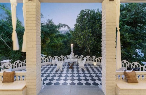Bedla Apartment | 4-bedroom apartment in lovely Ghasiyar with AC comfort
