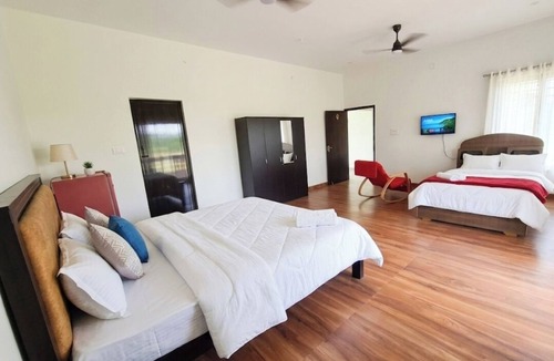 Avinashi House | 4-bedroom house in delightful Coimbatore with cool AC and space