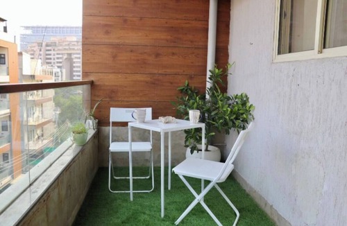 Gurugram Apartment | 402 - Designer 1BR Retreat - Golf Course Rd
