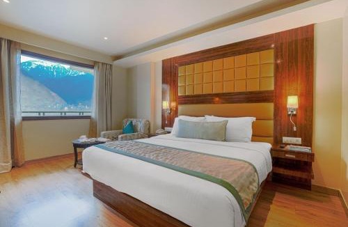 Manali Hotel | Aatmayog Luxury Manor Hilltop Centrally Heated Resort, Manali