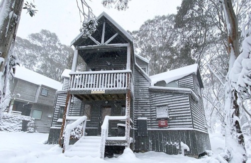 Dinner Plain Ski Chalet | Absinthe - Dinner Plain