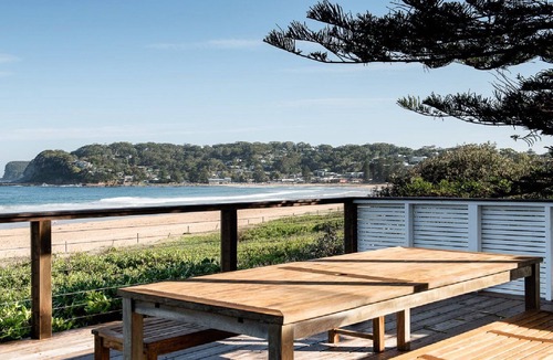 North Avoca House | Absolute beachfront home with log fire