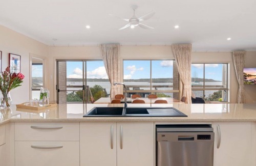 Eyre Peninsula House | Absolute waterfront at Egrets Landing