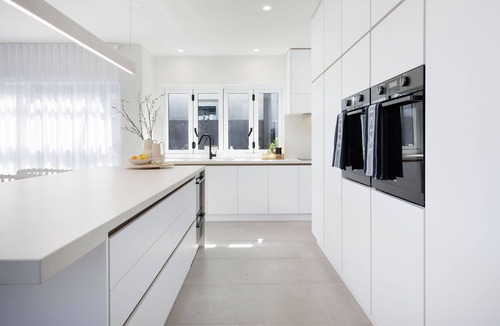 Yarrawonga House | Absolute Waterfront - Silverwoods Luxury Lake House