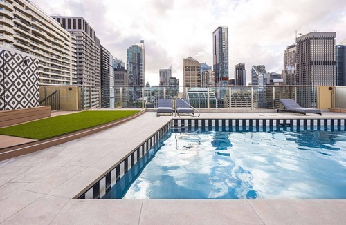 Darlinghurst Apartment | Accommodation Sydney | Hyde Park Studio Apartment with Balcony